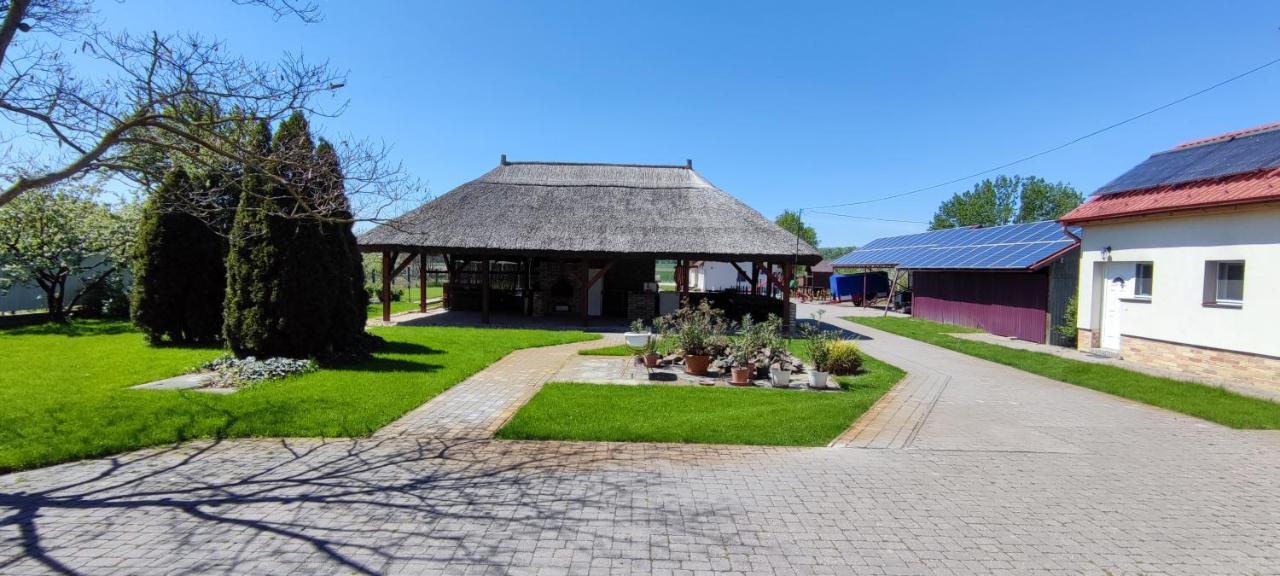 Village Garden Family Guest House Tiszakanyar Exterior photo