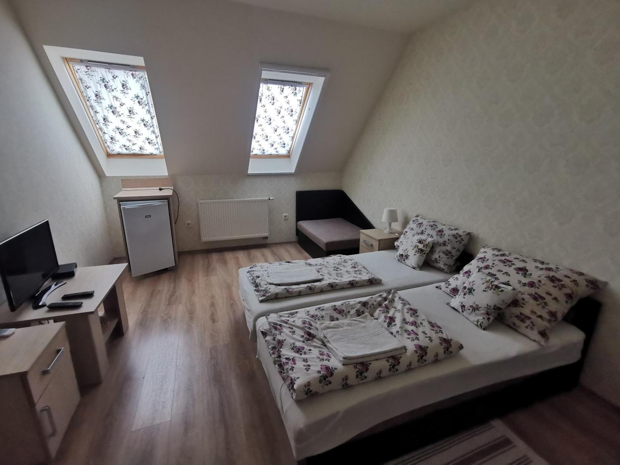 Village Garden Family Guest House Tiszakanyar Exterior photo