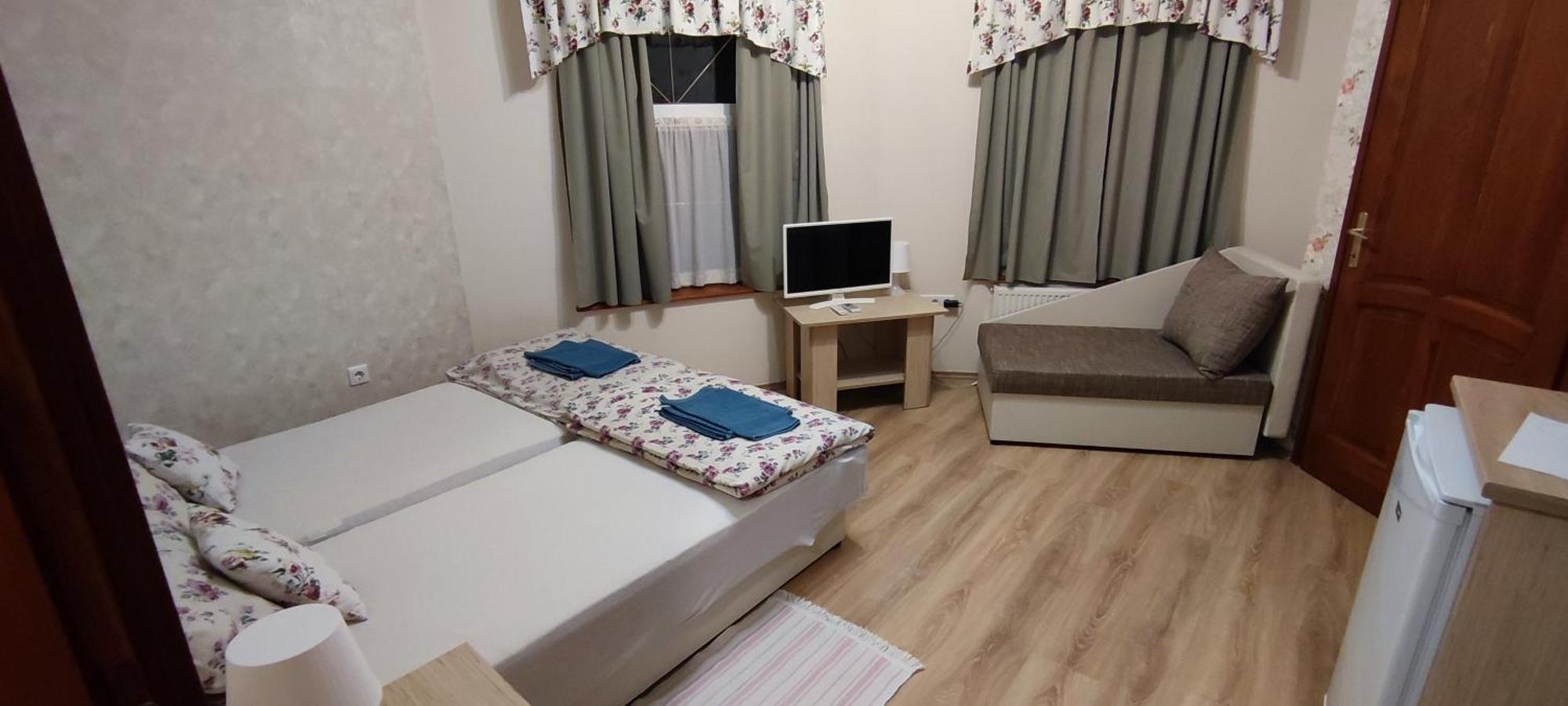 Village Garden Family Guest House Tiszakanyar Exterior photo