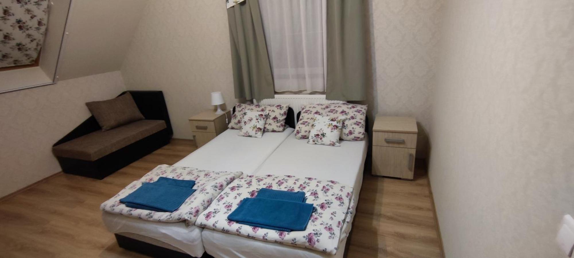 Village Garden Family Guest House Tiszakanyar Exterior photo